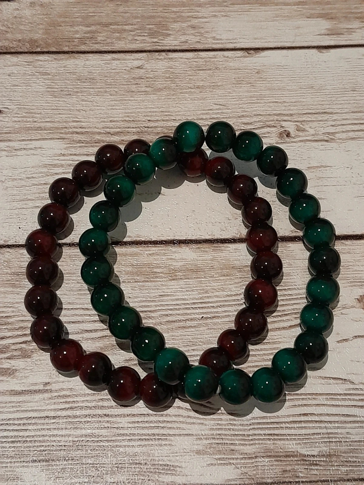 Lot de 2 bracelets, imitation pierres, Bordeaux et vert